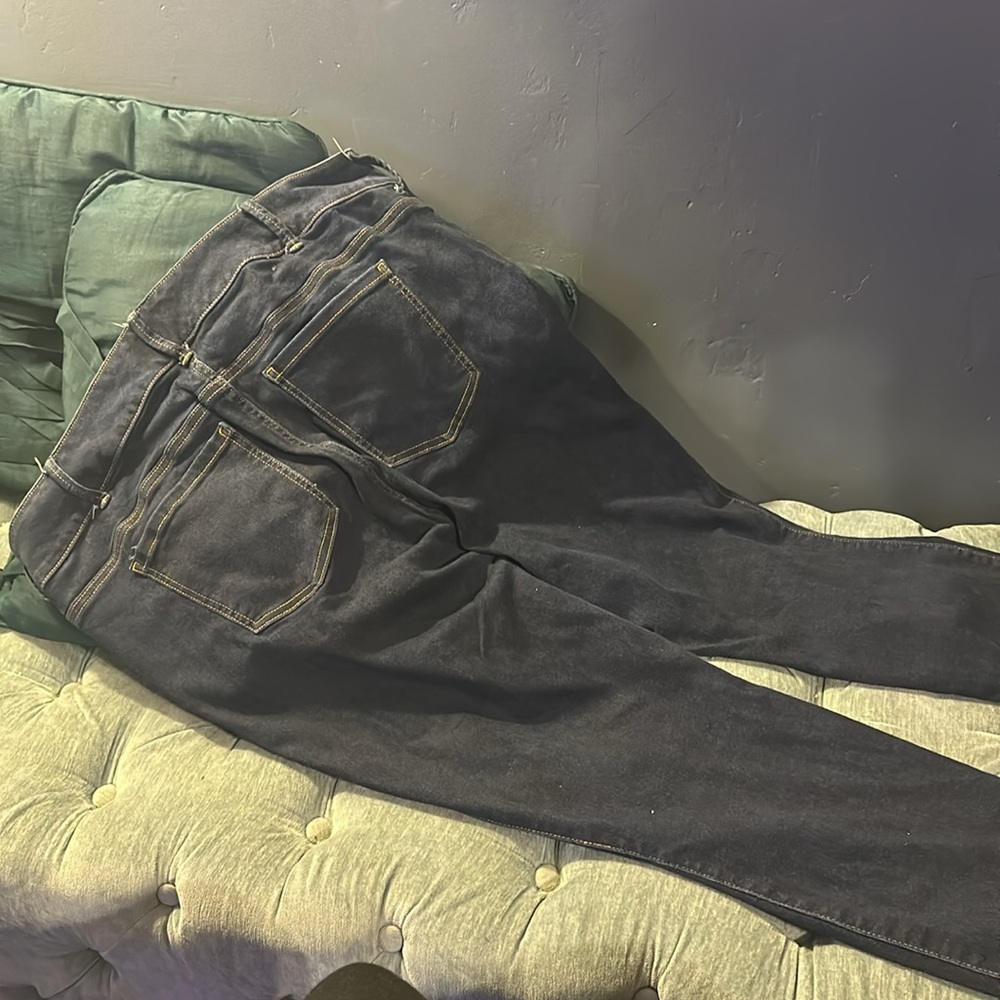Jeans - Picture 2 of 4